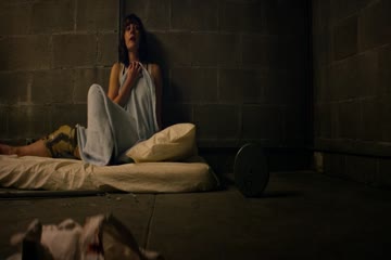 10 Cloverfield Lane 2016 in Hindi dubb