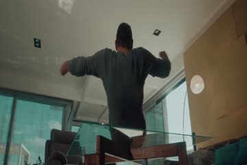 Accident Man Hitman is Holiday 2022 in Hindi Dubb