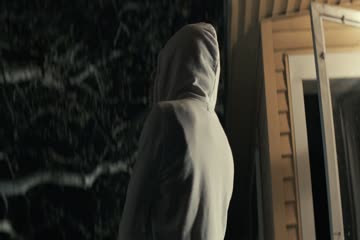 American Woman 2018 in Hindi