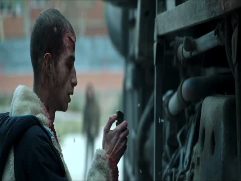 Bird Box Barcelona 2023 in Hindi Dubb