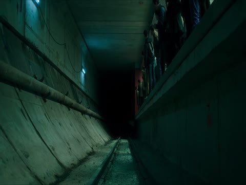 Bird Box Barcelona 2023 in Hindi Dubb