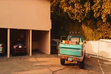 Day Shift 2022 dubb in Hindi