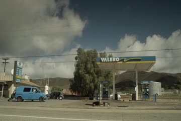 Earthfall 2015 in Hindi dubbed