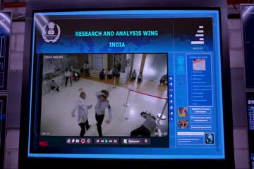 Iru mugan in Hindi