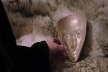 London Fields 2018 Dubb in Hindi