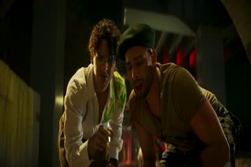 Phone Bhoot 2022 Hindi