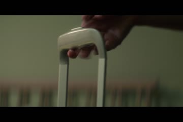 The Tinder Swindler 2022 dubbed ih Hindi