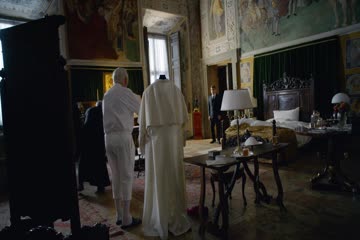 The Two Popes 2019 Dubbed in Hindi